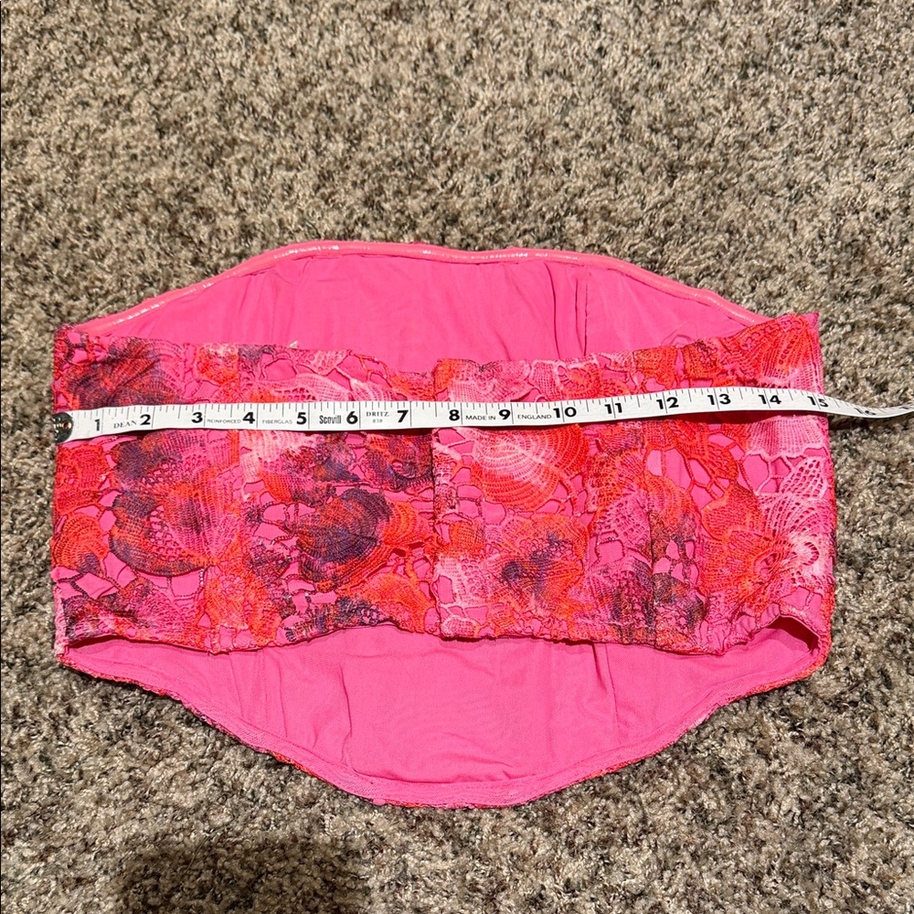 ROCOCO SAND
Corset Top In Fuchsia/Pink - Picture 9 of 10